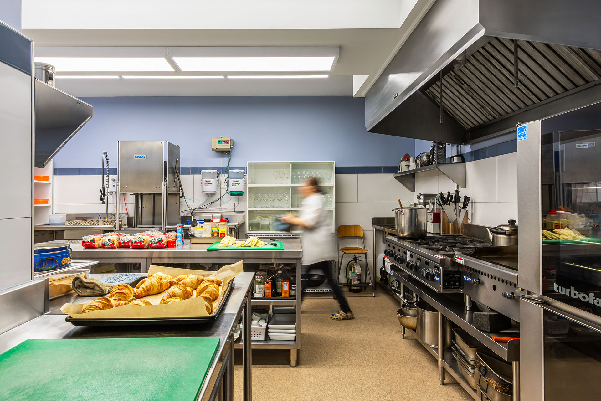 Oratory Kitchen by Architect Judy Sanz-Solé - cover