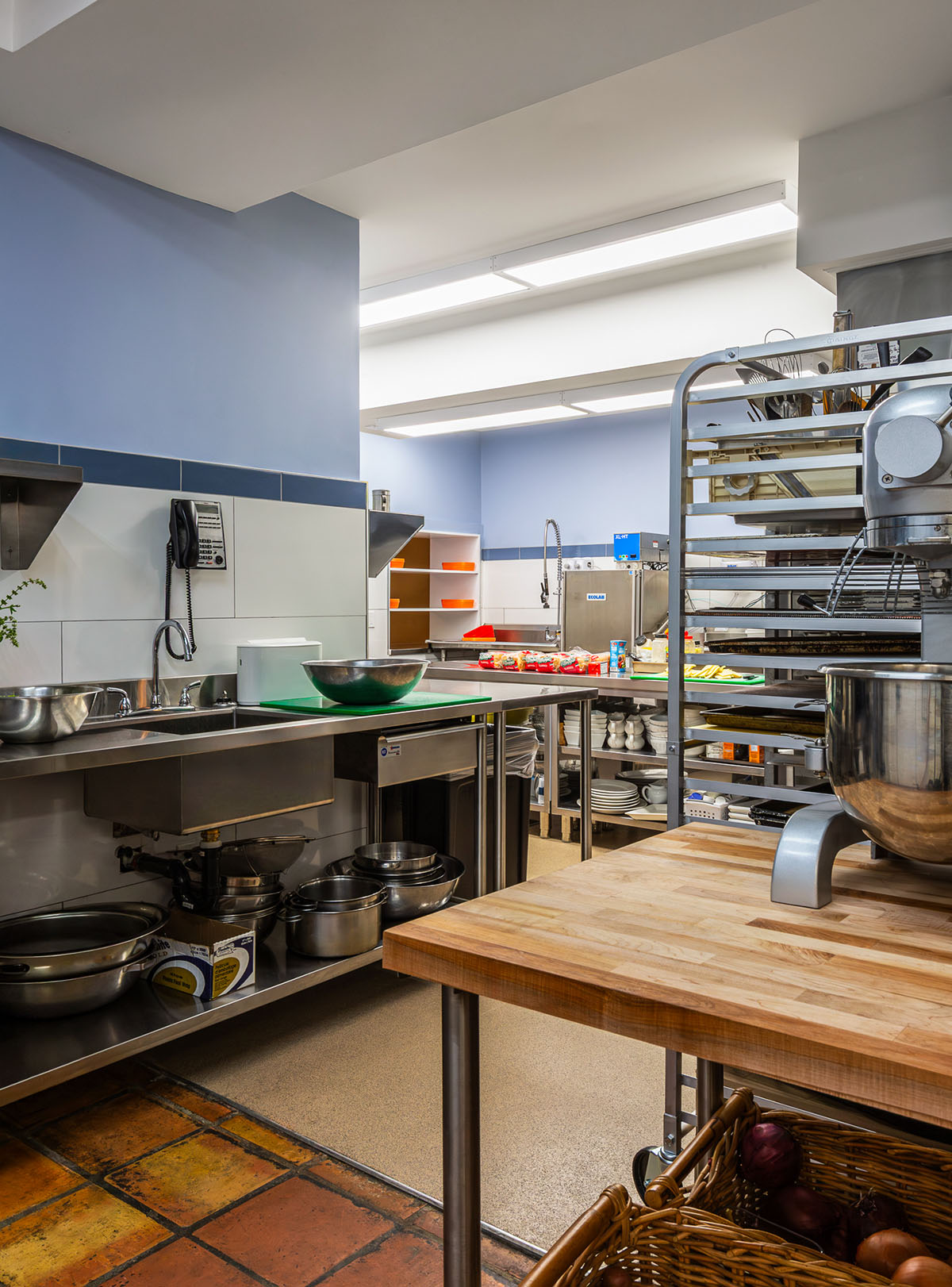 Oratory Kitchen by Architect Judy Sanz-Solé